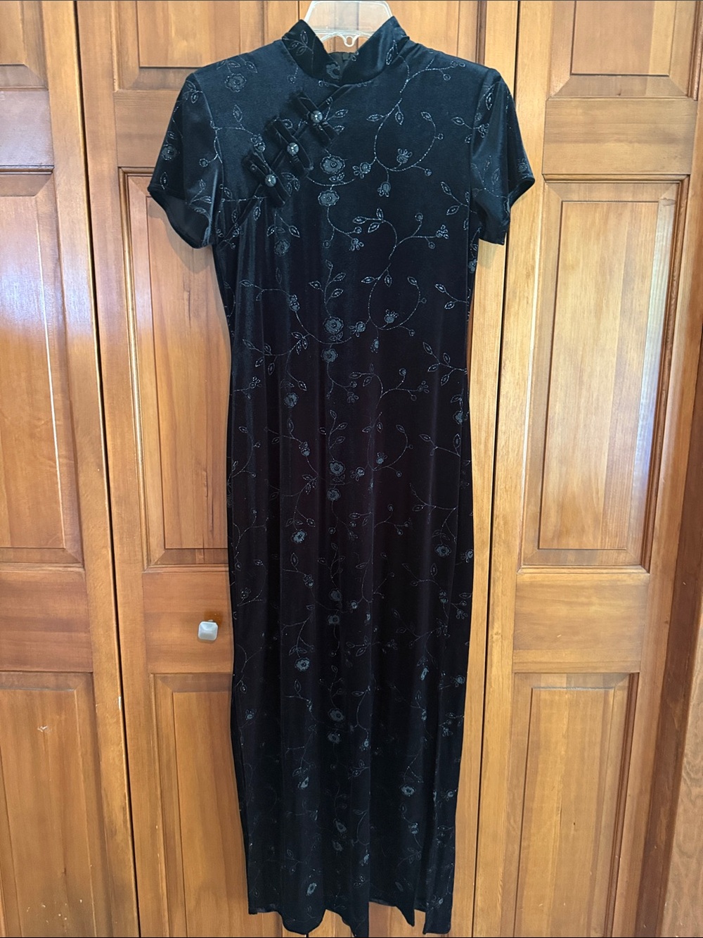 Black Floor Length Velvet Floral Cheongsam Dress with Slit